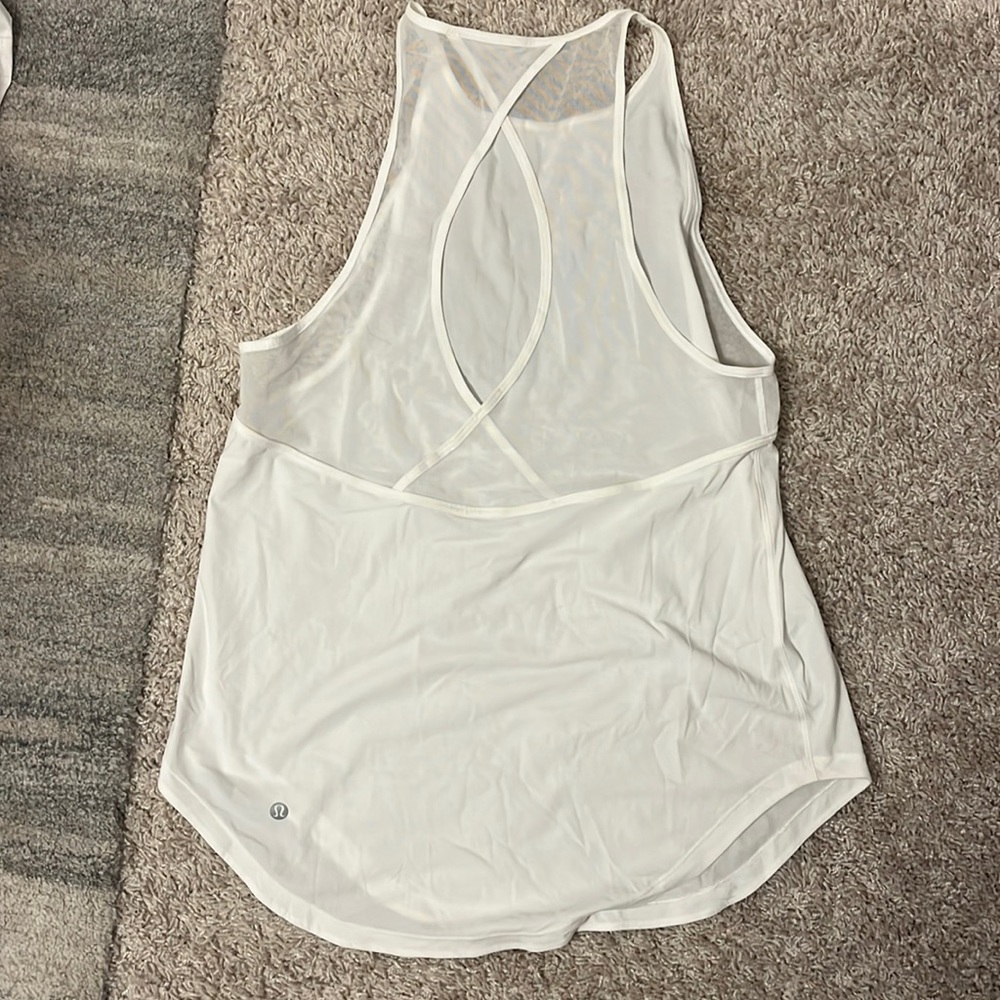 Lululemon workout tank size 6/8